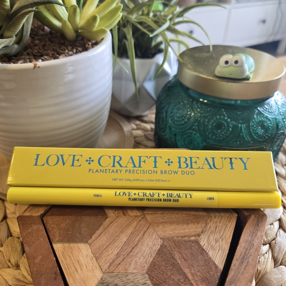 Jet Black Neutron Noir- Planetary Precision Brow Duo by LOVE+CRAFT+BEAUTY - Picture 1 of 8